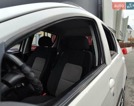 Білий Джилі ГХ2, об'ємом двигуна 1.34 л та пробігом 155 тис. км за 1990 $, фото 3 на Automoto.ua