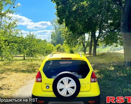 Жовтий Джилі ГХ, об'ємом двигуна 1.3 л та пробігом 67 тис. км за 3500 $, фото 5 на Automoto.ua