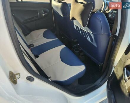 Белый Джили ЛЦ, объемом двигателя 1.34 л и пробегом 69 тыс. км за 4000 $, фото 2 на Automoto.ua