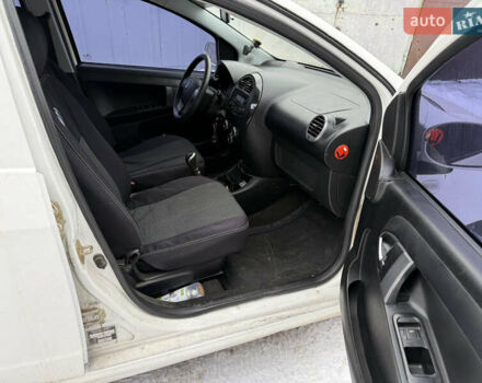 Белый Джили ЛЦ, объемом двигателя 1.34 л и пробегом 116 тыс. км за 1950 $, фото 18 на Automoto.ua