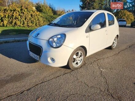 Джилі ЛЦ 2013 у Умани на Automoto.ua Білий Джилі ЛЦ, об'ємом двигуна 1.34 л та пробігом 69 тис. км за 4000 $, фото 1 на Automoto.ua