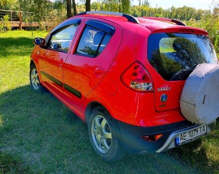Джили ЛЦ 2012 в Кривом Роге на Automoto.ua Красный Джили ЛЦ, объемом двигателя 1.3 л и пробегом 129 тыс. км за 3000 $, фото 4 на Automoto.ua