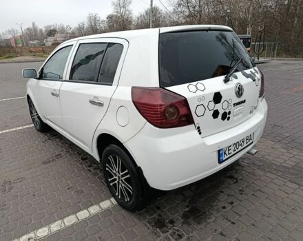 Белый Джили МК Кросс, объемом двигателя 1.5 л и пробегом 170 тыс. км за 2500 $, фото 6 на Automoto.ua