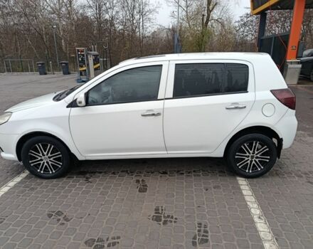 Белый Джили МК Кросс, объемом двигателя 1.5 л и пробегом 170 тыс. км за 2500 $, фото 7 на Automoto.ua