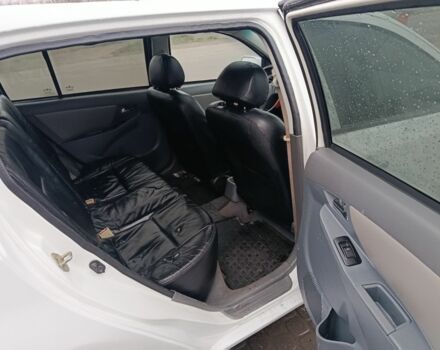 Белый Джили МК Кросс, объемом двигателя 1.5 л и пробегом 170 тыс. км за 2500 $, фото 10 на Automoto.ua