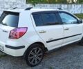 Білий Джилі МК Крос, об'ємом двигуна 1.5 л та пробігом 112 тис. км за 3200 $, фото 1 на Automoto.ua