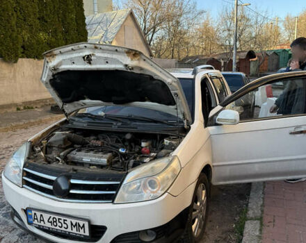 Белый Джили МК Кросс, объемом двигателя 1.5 л и пробегом 190 тыс. км за 2800 $, фото 6 на Automoto.ua