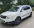Белый Джили МК Кросс, объемом двигателя 1.5 л и пробегом 125 тыс. км за 1400 $, фото 2 на Automoto.ua
