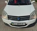 Білий Джилі МК Крос, об'ємом двигуна 1.5 л та пробігом 54 тис. км за 3500 $, фото 1 на Automoto.ua