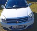 Білий Джилі МК Крос, об'ємом двигуна 1.5 л та пробігом 102 тис. км за 3300 $, фото 1 на Automoto.ua