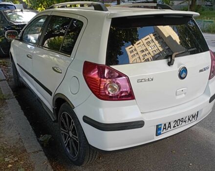 Белый Джили МК Кросс, объемом двигателя 1.5 л и пробегом 139 тыс. км за 2986 $, фото 1 на Automoto.ua