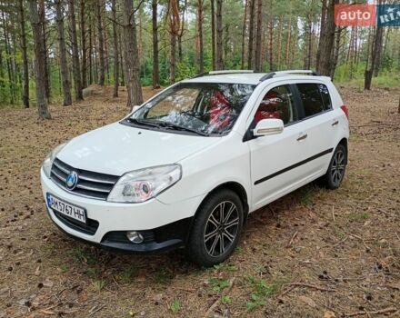 Білий Джилі МК Крос, об'ємом двигуна 1.5 л та пробігом 225 тис. км за 2400 $, фото 1 на Automoto.ua