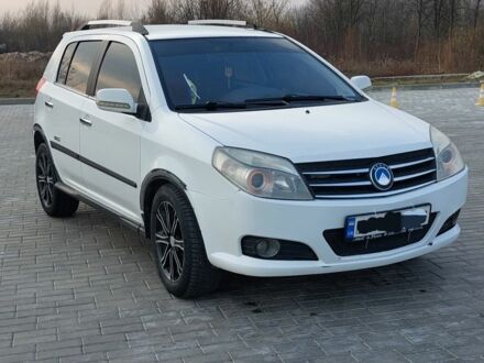 Джилі МК Крос 2013 у Червонограде на Automoto.ua Білий Джилі МК Крос, об'ємом двигуна 1.5 л та пробігом 152 тис. км за 3600 $, фото 1 на Automoto.ua