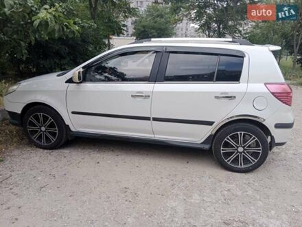 Джилі МК Крос 2014 у Покровском на Automoto.ua Білий Джилі МК Крос, об'ємом двигуна 1.5 л та пробігом 76 тис. км за 4150 $, фото 1 на Automoto.ua