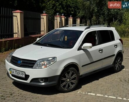 Білий Джилі МК Крос, об'ємом двигуна 1.5 л та пробігом 60 тис. км за 3500 $, фото 1 на Automoto.ua