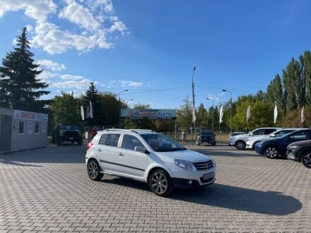 Джили МК Кросс 2014 в Кривом Роге на Automoto.ua Белый Джили МК Кросс, объемом двигателя 1.5 л и пробегом 60 тыс. км за 3800 $, фото 1 на Automoto.ua