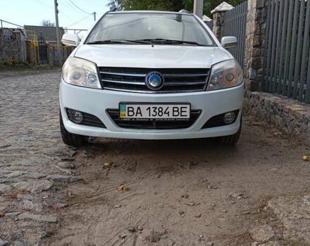 Белый Джили МК Кросс, объемом двигателя 1.5 л и пробегом 150 тыс. км за 3500 $, фото 1 на Automoto.ua