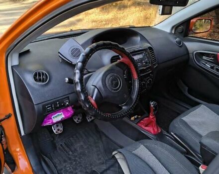 Оранжевый Джили МК Кросс, объемом двигателя 1.5 л и пробегом 96 тыс. км за 4000 $, фото 2 на Automoto.ua