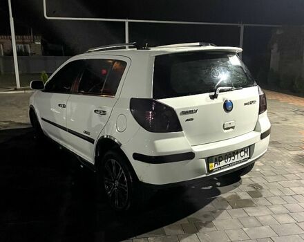Белый Джили МК, объемом двигателя 1.5 л и пробегом 25000 тыс. км за 2800 $, фото 2 на Automoto.ua