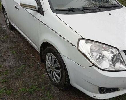 Білий Джилі МК, об'ємом двигуна 1.59 л та пробігом 270 тис. км за 2300 $, фото 1 на Automoto.ua