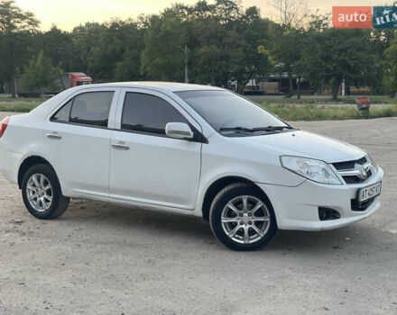 Белый Джили МК, объемом двигателя 1.6 л и пробегом 160 тыс. км за 1600 $, фото 4 на Automoto.ua