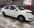 Белый Джили МК, объемом двигателя 1.5 л и пробегом 60 тыс. км за 2326 $, фото 1 на Automoto.ua