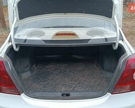 Білий Джилі МК, об'ємом двигуна 1.5 л та пробігом 98 тис. км за 3700 $, фото 4 на Automoto.ua