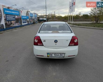 Белый Джили МК, объемом двигателя 1.59 л и пробегом 28 тыс. км за 2000 $, фото 7 на Automoto.ua