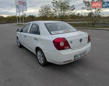 Белый Джили МК, объемом двигателя 1.59 л и пробегом 28 тыс. км за 2000 $, фото 5 на Automoto.ua