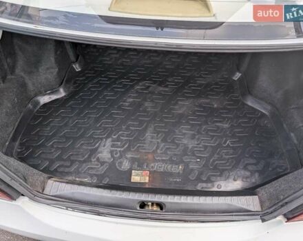 Белый Джили МК, объемом двигателя 1.59 л и пробегом 28 тыс. км за 2000 $, фото 11 на Automoto.ua