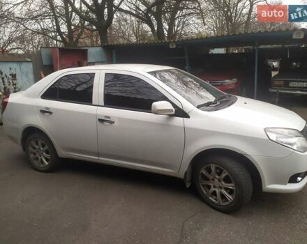 Белый Джили МК, объемом двигателя 1.5 л и пробегом 42 тыс. км за 4000 $, фото 6 на Automoto.ua