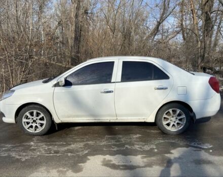 Белый Джили МК, объемом двигателя 1.5 л и пробегом 230 тыс. км за 2100 $, фото 1 на Automoto.ua