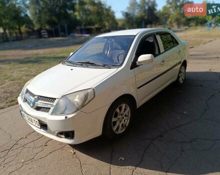 Белый Джили МК, объемом двигателя 1.59 л и пробегом 117 тыс. км за 2600 $, фото 1 на Automoto.ua