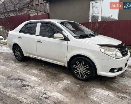 Белый Джили МК, объемом двигателя 1.5 л и пробегом 60 тыс. км за 2326 $, фото 1 на Automoto.ua