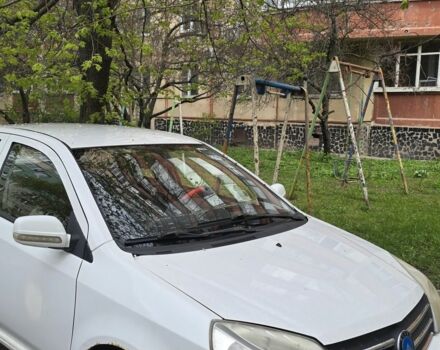 Белый Джили МК, объемом двигателя 1.5 л и пробегом 145 тыс. км за 3500 $, фото 1 на Automoto.ua