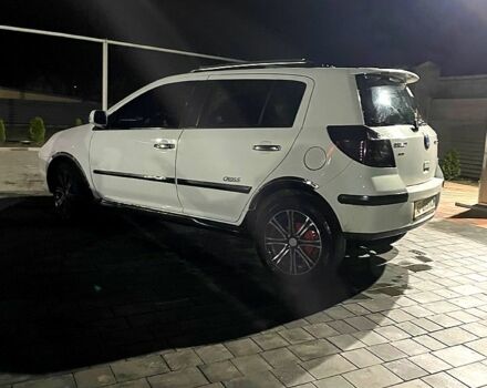 Белый Джили МК, объемом двигателя 1.5 л и пробегом 25000 тыс. км за 2800 $, фото 1 на Automoto.ua