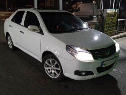 Белый Джили МК, объемом двигателя 2 л и пробегом 144 тыс. км за 2650 $, фото 1 на Automoto.ua