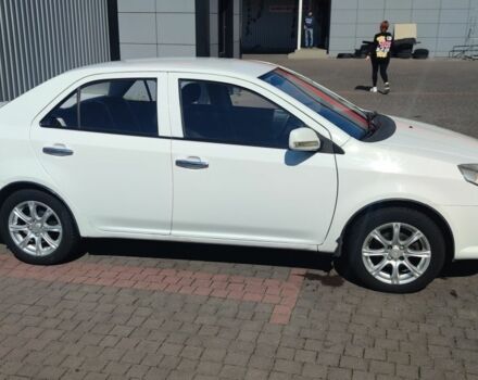 Белый Джили МК, объемом двигателя 1.5 л и пробегом 170 тыс. км за 2700 $, фото 1 на Automoto.ua