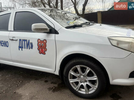 Джили МК 2013 в Бердичеве на Automoto.ua Белый Джили МК, объемом двигателя 1.5 л и пробегом 106 тыс. км за 3500 $, фото 1 на Automoto.ua