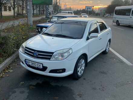 Джилі МК 2013 у Запоріжжя на Automoto.ua Білий Джилі МК, об'ємом двигуна 1.5 л та пробігом 100 тис. км за 2570 $, фото 1 на Automoto.ua