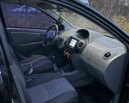 Черный Джили МК, объемом двигателя 0 л и пробегом 161 тыс. км за 2000 $, фото 4 на Automoto.ua