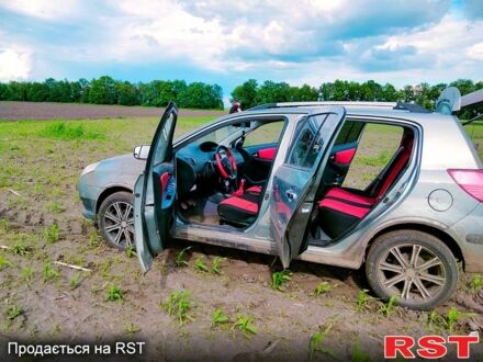 Джили МК 2013 в Верхнеднепровске на Automoto.ua Джили МК, объемом двигателя 15 л и пробегом 100 тыс. км за 3000 $, фото 1 на Automoto.ua