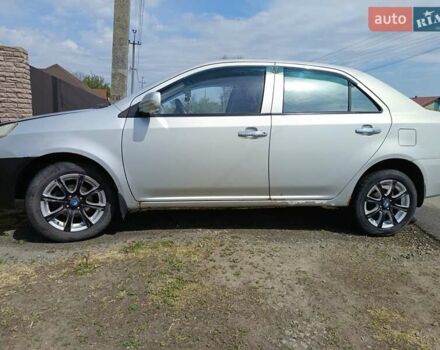 Серый Джили МК, объемом двигателя 1.59 л и пробегом 190 тыс. км за 1500 $, фото 2 на Automoto.ua