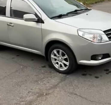 Сірий Джилі МК, об'ємом двигуна 1.59 л та пробігом 132 тис. км за 2800 $, фото 3 на Automoto.ua