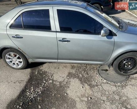 Джилі МК 2013 у Запоріжжя на Automoto.ua Сірий Джилі МК, об'ємом двигуна 1.59 л та пробігом 90 тис. км за 2378 $, фото 5 на Automoto.ua