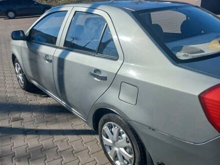 Джилі МК 2012 у Житомирі на Automoto.ua Сірий Джилі МК, об'ємом двигуна 1.5 л та пробігом 94 тис. км за 3100 $, фото 1 на Automoto.ua