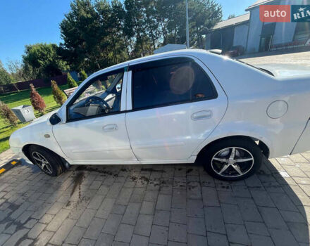 Белый Джили МР, объемом двигателя 1.5 л и пробегом 240 тыс. км за 1200 $, фото 4 на Automoto.ua