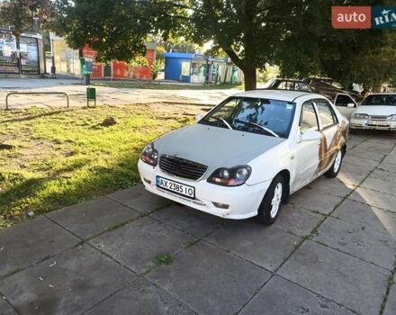 Белый Джили МР, объемом двигателя 1.5 л и пробегом 100 тыс. км за 1500 $, фото 1 на Automoto.ua