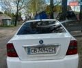 Белый Джили МР, объемом двигателя 1.5 л и пробегом 309 тыс. км за 2300 $, фото 2 на Automoto.ua