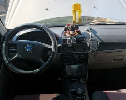 Бежевий Джилі МР, об'ємом двигуна 1.5 л та пробігом 125 тис. км за 2600 $, фото 1 на Automoto.ua